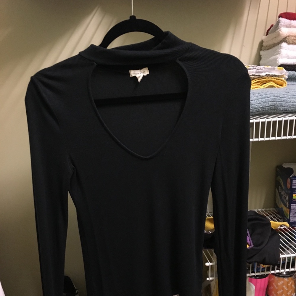 Keyhole long sleeve top